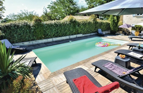 Pont-Saint-Esprit House | 4 bedroom accommodation in Pont Saint Esprit