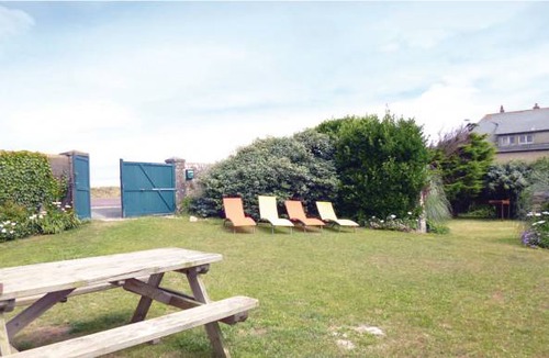 Saint-Marcouf House | 4 bedroom accommodation in Saint-Marcouf