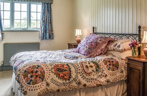 Farley Cottage | 4 bedroom accommodation in East Grimstead