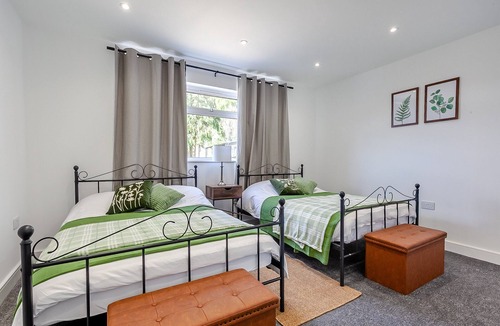 East Grinstead Cottage | 4 bedroom accommodation in East Grinstead