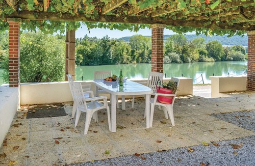 Jaulgonne House | 4 bedroom accommodation in Jaulgonne