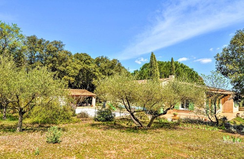 Montignargues House | 4 bedroom accommodation in Montignargues