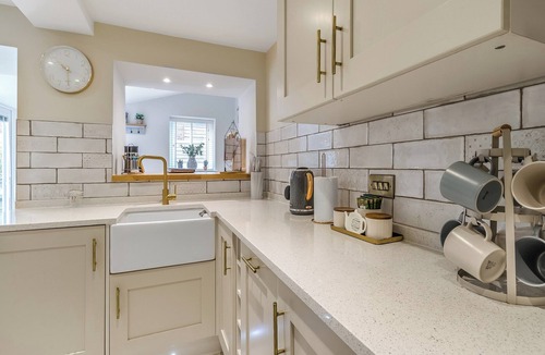Ault Hucknall Cottage | 4 bedroom accommodation in Chesterfield