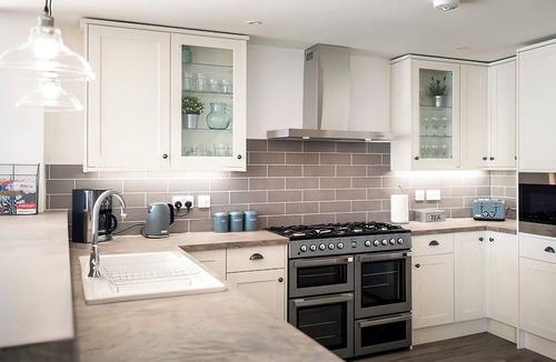 Menai Bridge Cottage | 4 bedroom accommodation in Menai Bridge