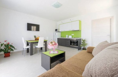 Popovici House | 4 bedroom accommodation in Radovcici