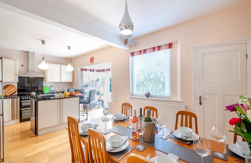 Rhos on Sea Cottage | 4 bedroom accommodation in Rhos-on-Sea