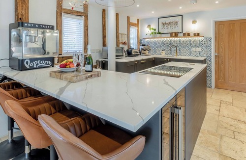 Hethel Cottage | 4 bedroom accommodation in Tacolneston