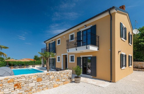 Smoljanci House | 4 bedroom accommodation in Svetvincenat