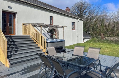 Llangain Cottage | 4 bedroom accommodation in Carmarthen