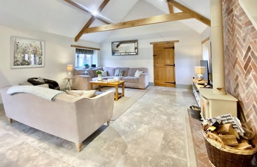 Dyrham Cottage | 4 bedroom accommodation in Doynton, near Bath