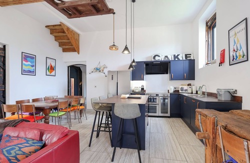 Huntley Cottage | 4 bedroom accommodation in Gloucester