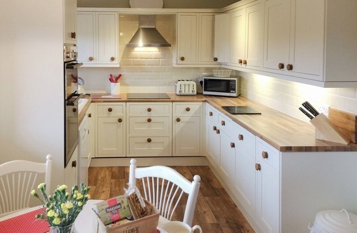 Muston Cottage | 4 bedroom accommodation in Scarborough