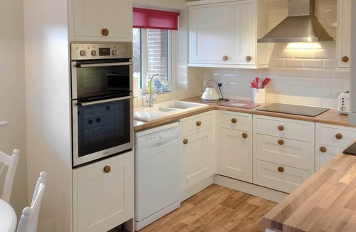 Muston Cottage | 4 bedroom accommodation in Scarborough