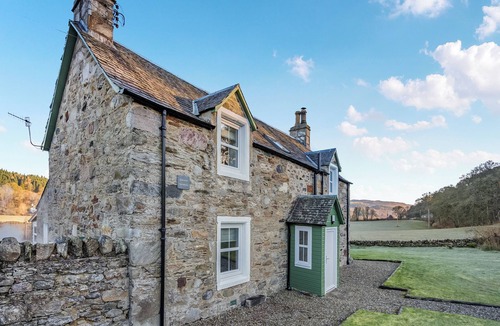 Pitlochry Cottage | 4 bedroom accommodation in Pitlochry