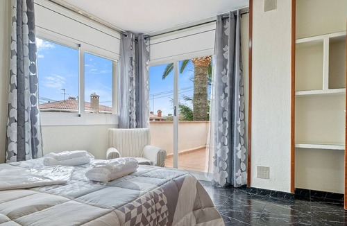 Cambrils Ski Chalet | 4 bedroom accommodation in Cambrils