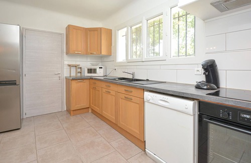 Le Sambuc House | 4 bedroom accommodation in Le Sambuc
