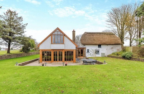 Clovelly Cottage | 4 bedroom accommodation in Clovelly