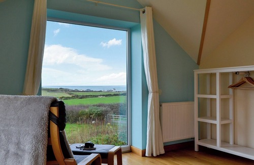 Llanfaethlu Cottage | 4 bedroom accommodation in Llanfaethlu, near Holyhead