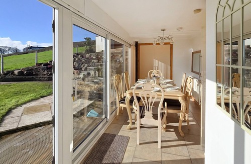 Llanelli Cottage | 4 bedroom accommodation in Llanelli