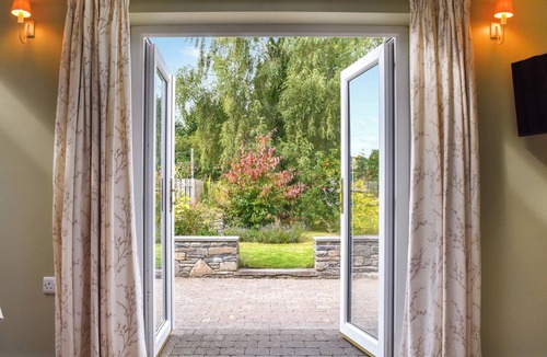 Llanddewi Brefi Cottage | 4 bedroom accommodation in Tregaron