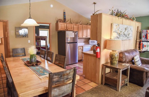 Red River Cabin | 4 bedroom accommodation in Red River