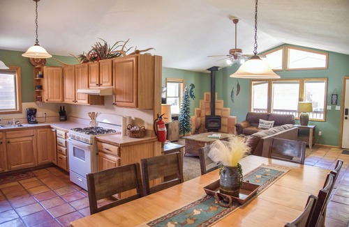 Red River Cabin | 4 bedroom accommodation in Red River