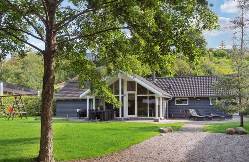 Vibæk Strand House | 4 bedroom accommodation in Ebeltoft