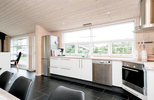 Lonstrup House | 4 bedroom accommodation in Hjørring