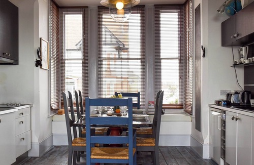 Dovercourt Cottage | 4 bedroom accommodation in Harwich