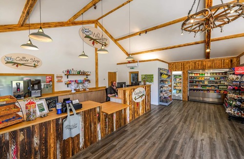 Rampton Ski Chalet | 4 bedroom accommodation in Retford