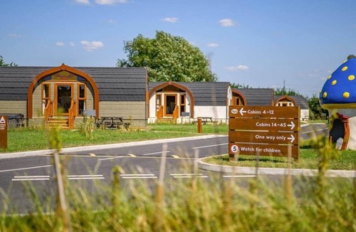Rampton Cabin | 4 bedroom accommodation in Retford