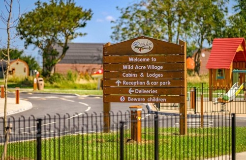 Rampton Cabin | 4 bedroom accommodation in Retford