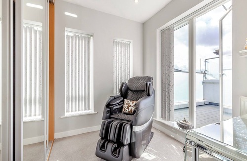 Harold Wood Cottage | 4 bedroom accommodation in Romford