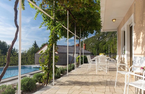 Krizisce House | 4 bedroom accommodation in Krizisce