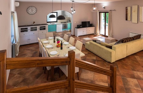 Pavicini House | 4 bedroom accommodation in Pavicini