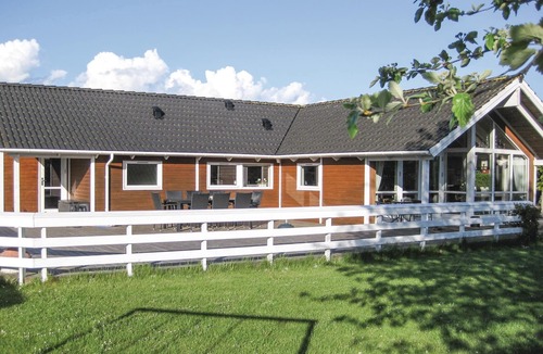 Bog By House | 4 bedroom accommodation in Bogø By