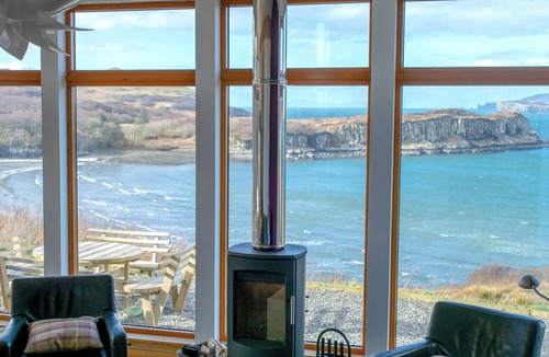 Beinn Orasaigh Cottage | 4 bedroom accommodation in Carbost