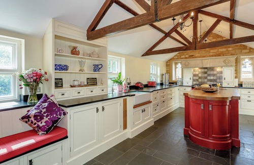 Kettering Cottage | 4 bedroom accommodation in Isham