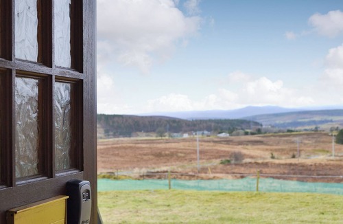 Lairg Cottage | 4 bedroom accommodation in Lairg