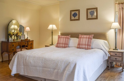 Perth Cottage | 4 bedroom accommodation in Perth