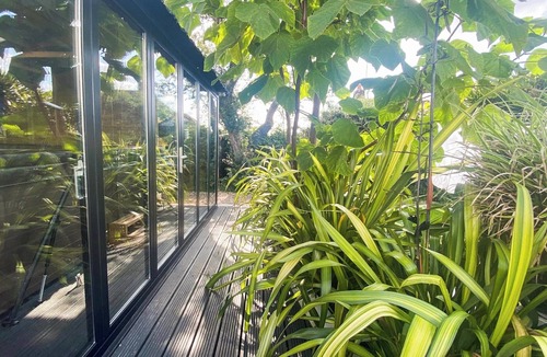 Poole Cottage | 4 bedroom accommodation in Poole