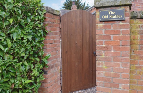 Sugnall Cottage | 4 bedroom accommodation in Standon