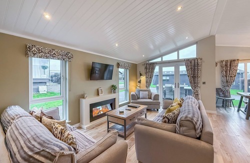 Penally Ski Chalet | 4 bedroom accommodation in Tenby