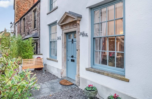 Wells Cottage | 4 bedroom accommodation in Wells