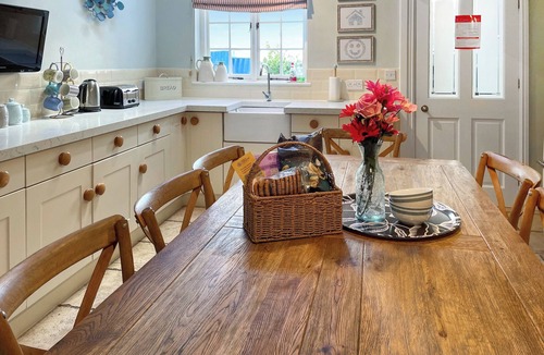 West Cliff Cottage | 4 bedroom accommodation in Whitby