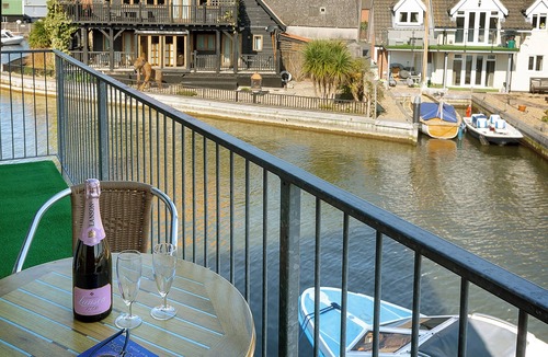 Hoveton Cottage | 4 bedroom accommodation in Wroxham