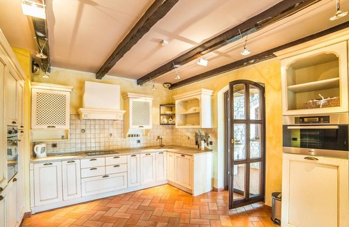 Farini House | 4 bedroom accommodation in Visnjan