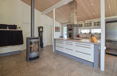 Hojby House | 4 bedroom accommodation in Højby