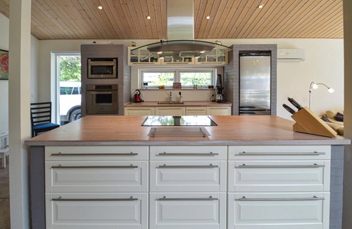 Hojby House | 4 bedroom accommodation in Højby