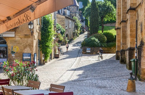 Saint-Andre-dAllas House | 4 bedroom accommodation in Allas